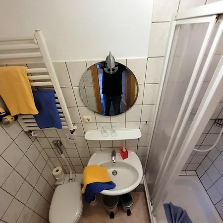 Haus Frohsinn Pensión *